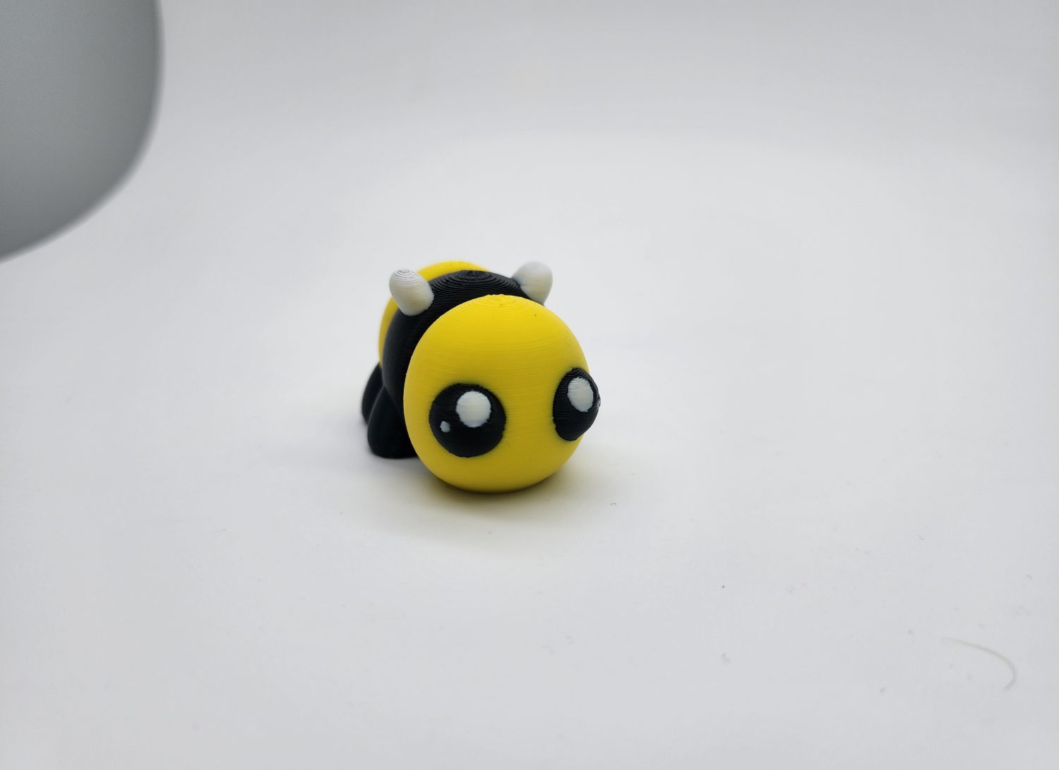 1000006171 Bee Articulated Fidget Toy